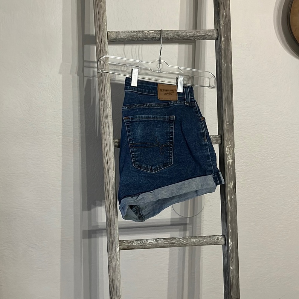 Levi Shorts
